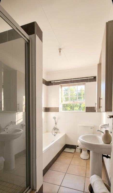 4 Bedroom Property for Sale in Hartenbos Heuwels Western Cape